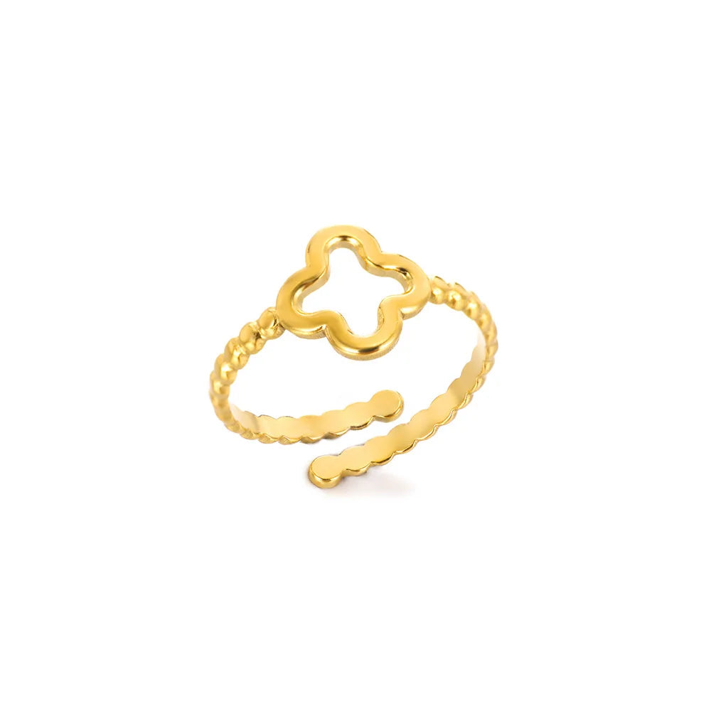 Minimalist Clover Ring