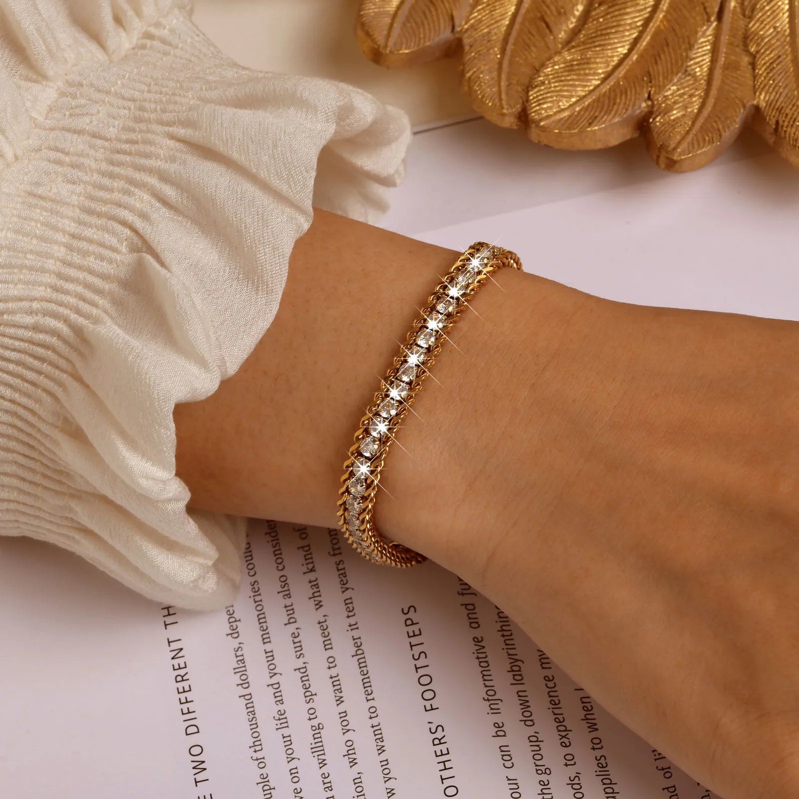 Bracelet with Zirconia