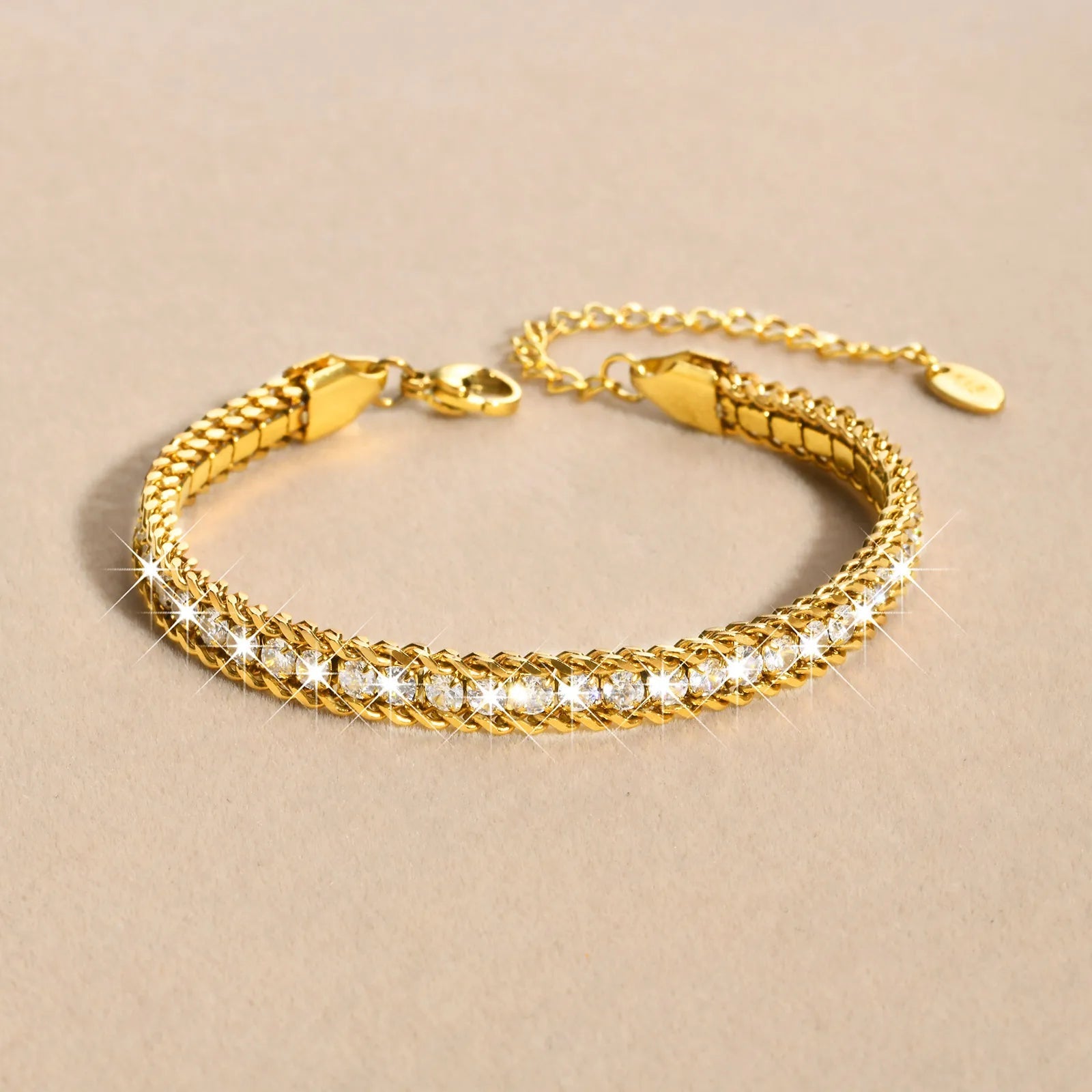 Bracelet with Zirconia