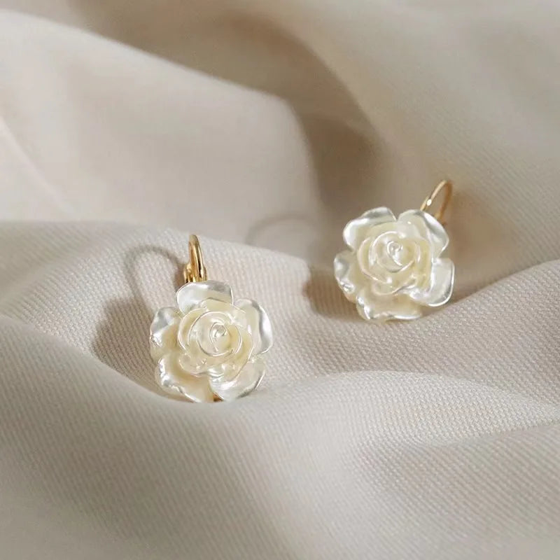 White Camélia Women's Earrings - Elegance and Sophistication